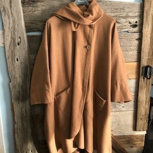 VINTAGE Handmade Plus Size Wool Camel Long Cape